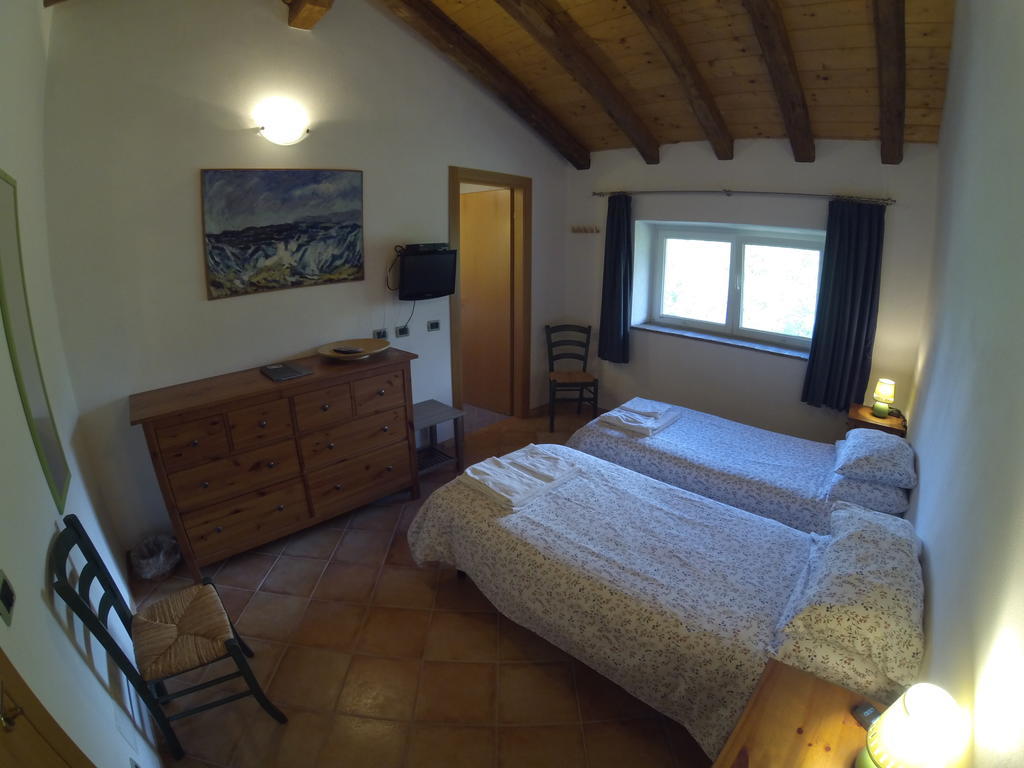 Al Campo Di Sotto Bed & Breakfast Buia Zimmer foto