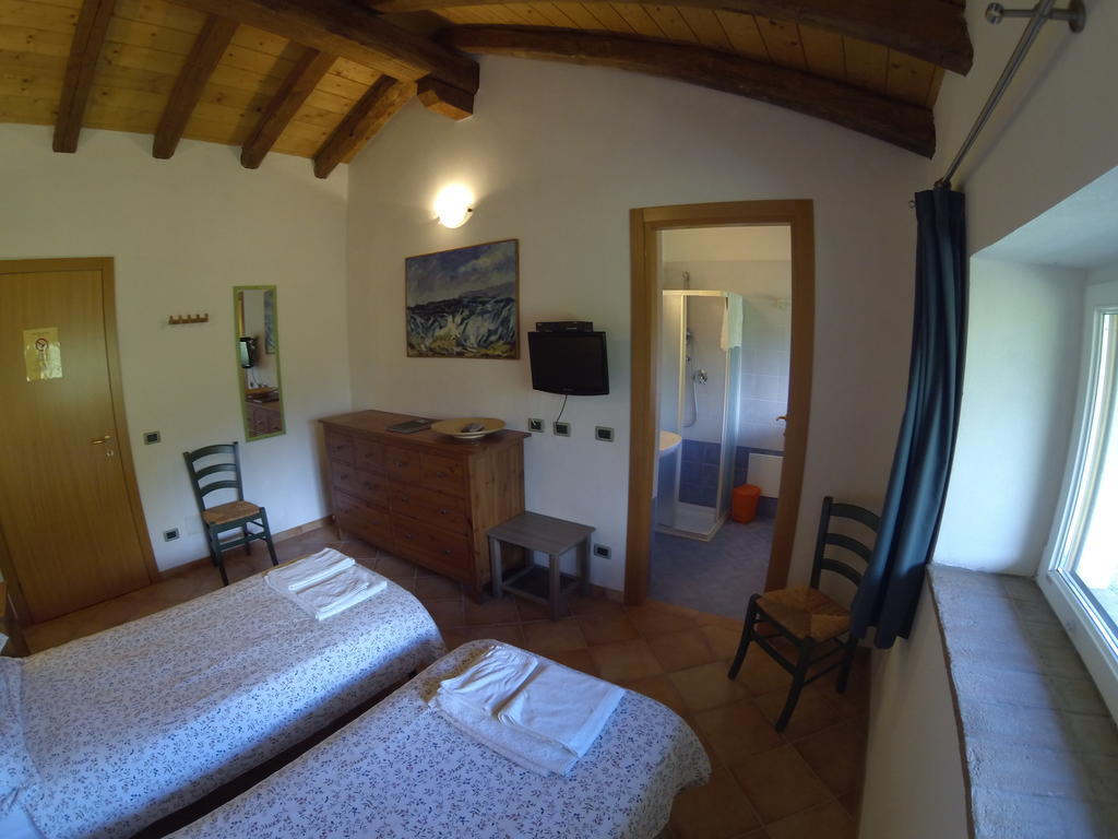 Al Campo Di Sotto Bed & Breakfast Buia Zimmer foto
