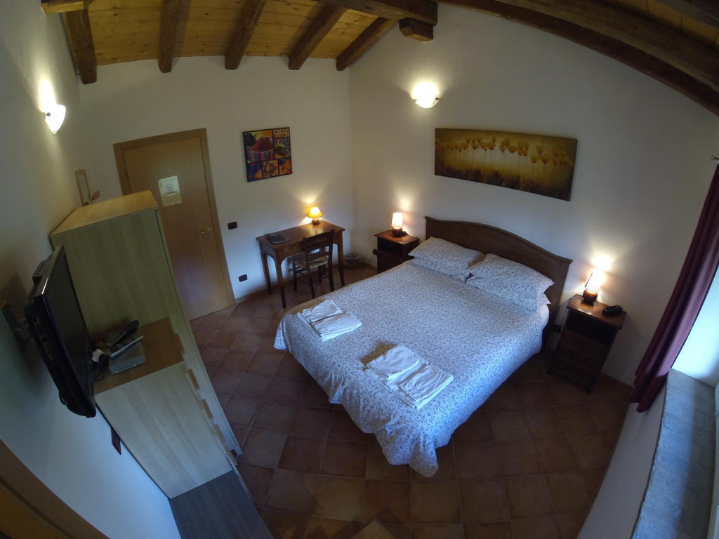 Al Campo Di Sotto Bed & Breakfast Buia Zimmer foto